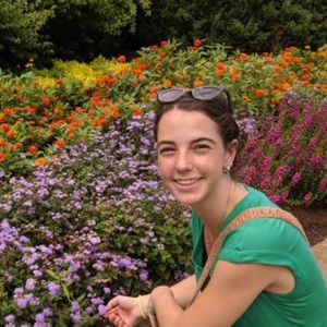 Meet your Posher, Laura